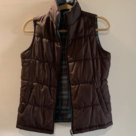 Reversible Puffer Vest chocolate and teal
Plaid. Merona S - Picture 4 of 10